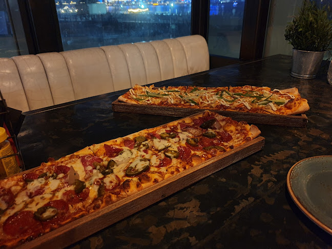 Opinii despre Lock, Stock & Barrel JBR în Dubai - Hospitality and gastronomy