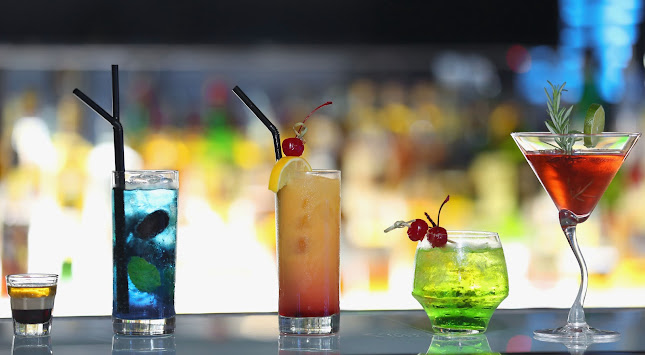 Opinii despre Thirty 1st Bar & Lounge în Abu Dhabi - Hospitality and gastronomy