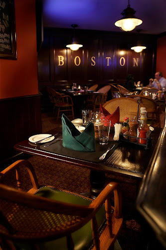 The Boston Bar & Restaurant - Dubai