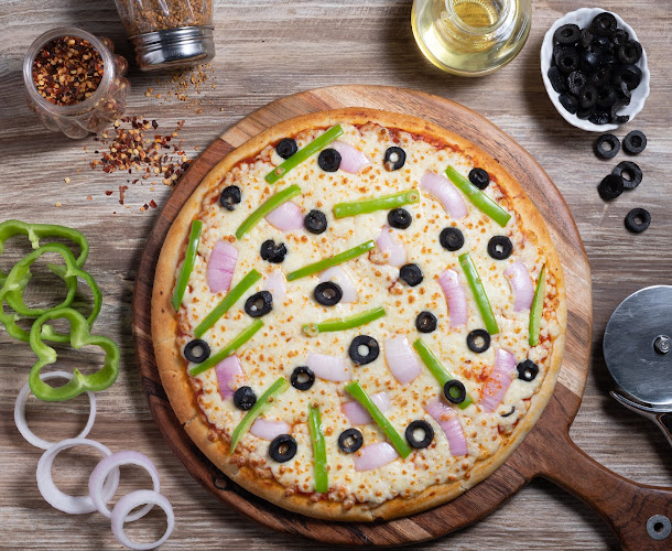 Comentarii opinii despre Chicago Pizza & More - Burjuman Mall Dubai | Best Pizza in Dubai