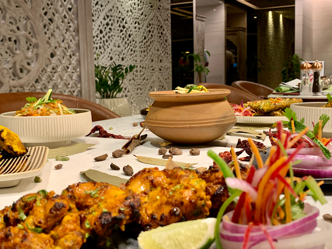 G&T Club Lounge - Hospitality and gastronomy