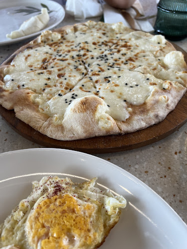 Beirut Gate Lebanese Restaurant بوابة بيروت