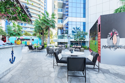 Malibu Deck - Pool Bar