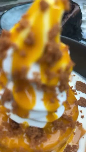 CHOCOMELT DUBAI MALL - Hospitality and gastronomy