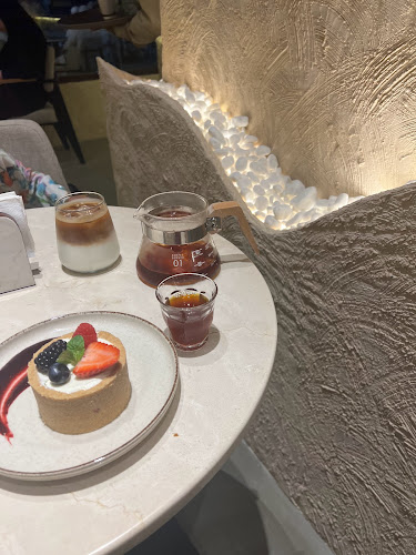 Deep Cafe - Hospitality and gastronomy