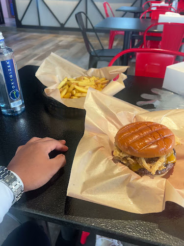 Opinii despre WINGERS JLT în Dubai - Hospitality and gastronomy