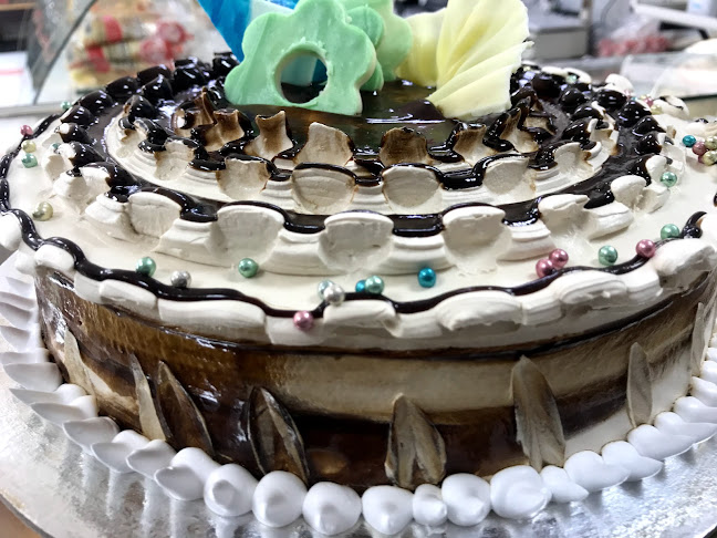 Dar Al Reem Bakery LLC مخبز دار الريم الشارقة(Al Reem Bakery) - Hospitality and gastronomy