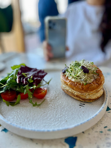 Rain Corniche - Hospitality and gastronomy